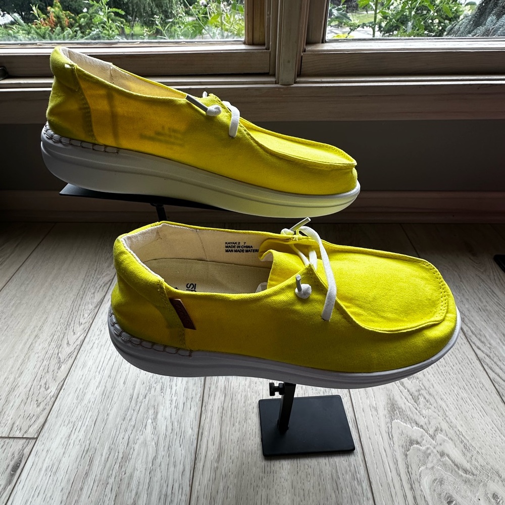 NEW - Corkys - Yellow Loafers Slip-Ons Casual Shoes - Size 7